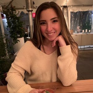 Meet your Posher, Rebecca